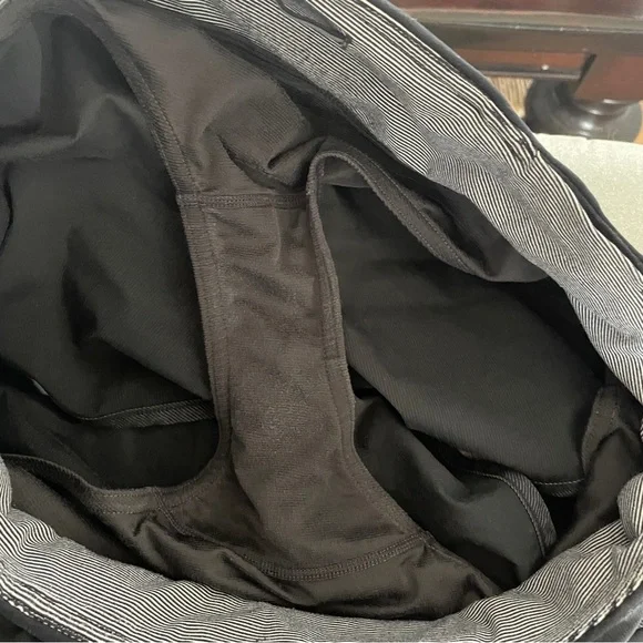 Lululemon run shorts 8 - Picture 5 of 5